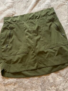 Athleta Olive Green Active Skort with Elastic Waist